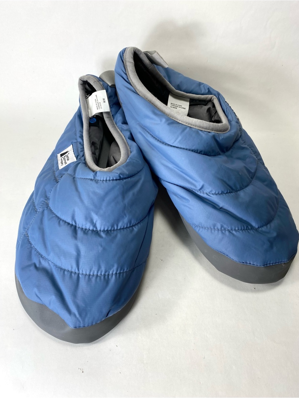 Mountain Equiptment Company MEC Comfy Hut Slippers - Unisex M (M 7.5-9 W 9.5-12)
